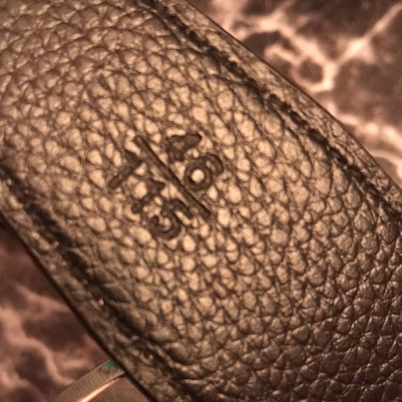 Micheal kors reversible leather belt - Picture 4 of 4